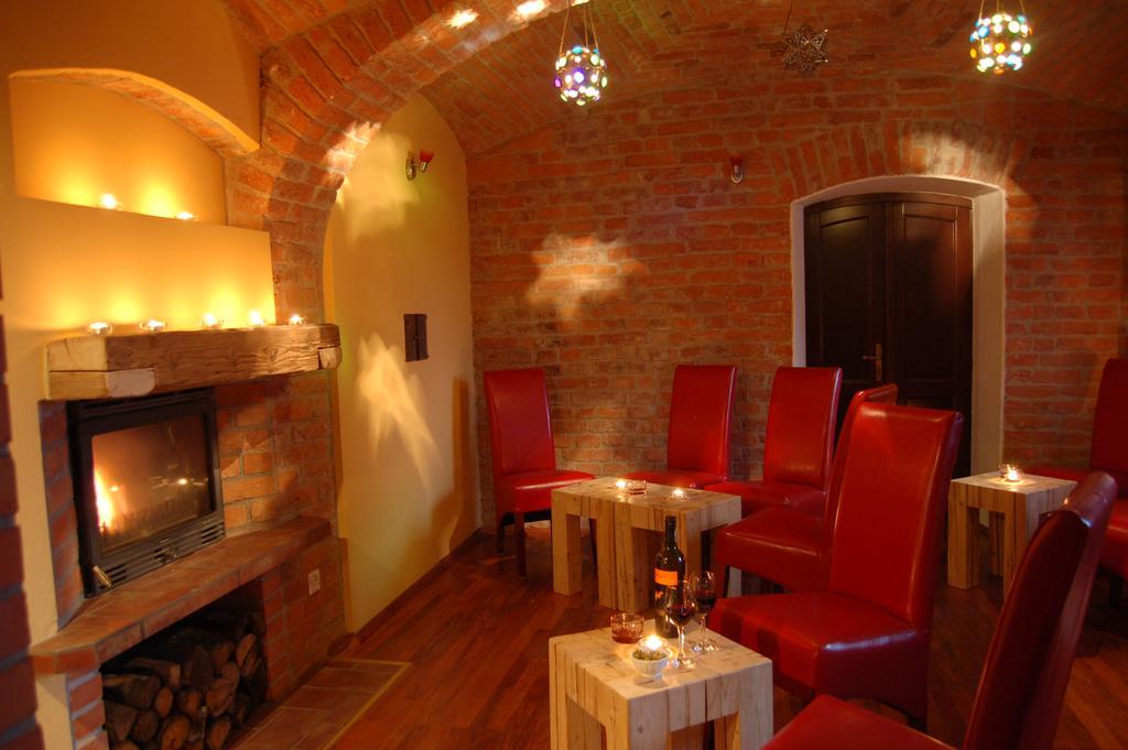 Rezydencja Terra Sudeta Bed and Breakfast Międzylesie Exteriör bild